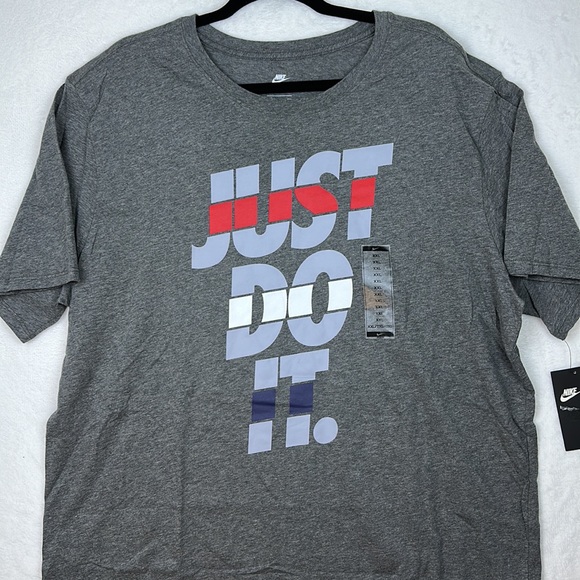 Nike Men’s Short Sleeve T-shirt XXL NWT - Picture 3 of 8